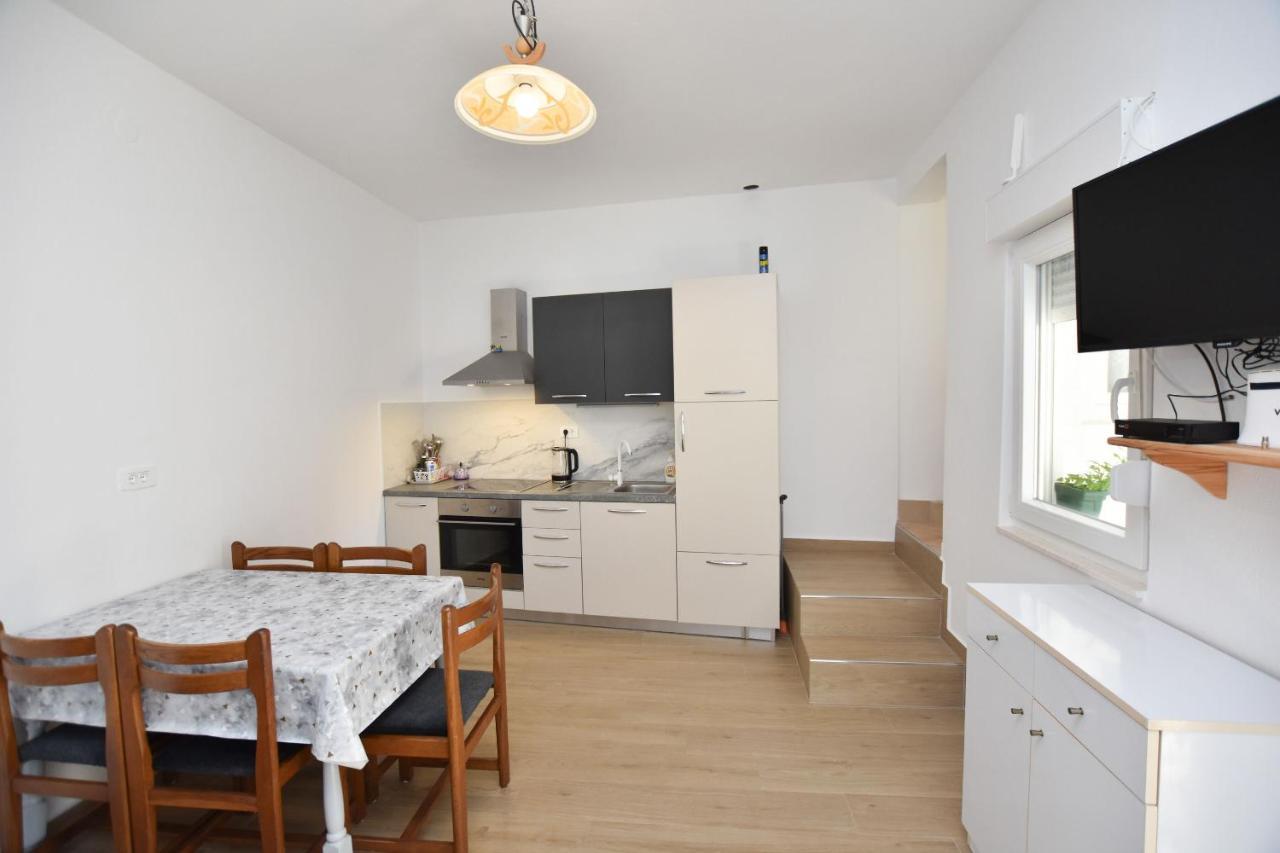 Apartment Miledina Primošten Eksteriør bilde