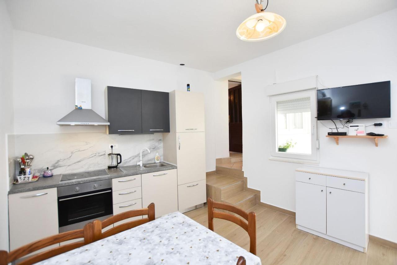 Apartment Miledina Primošten Eksteriør bilde